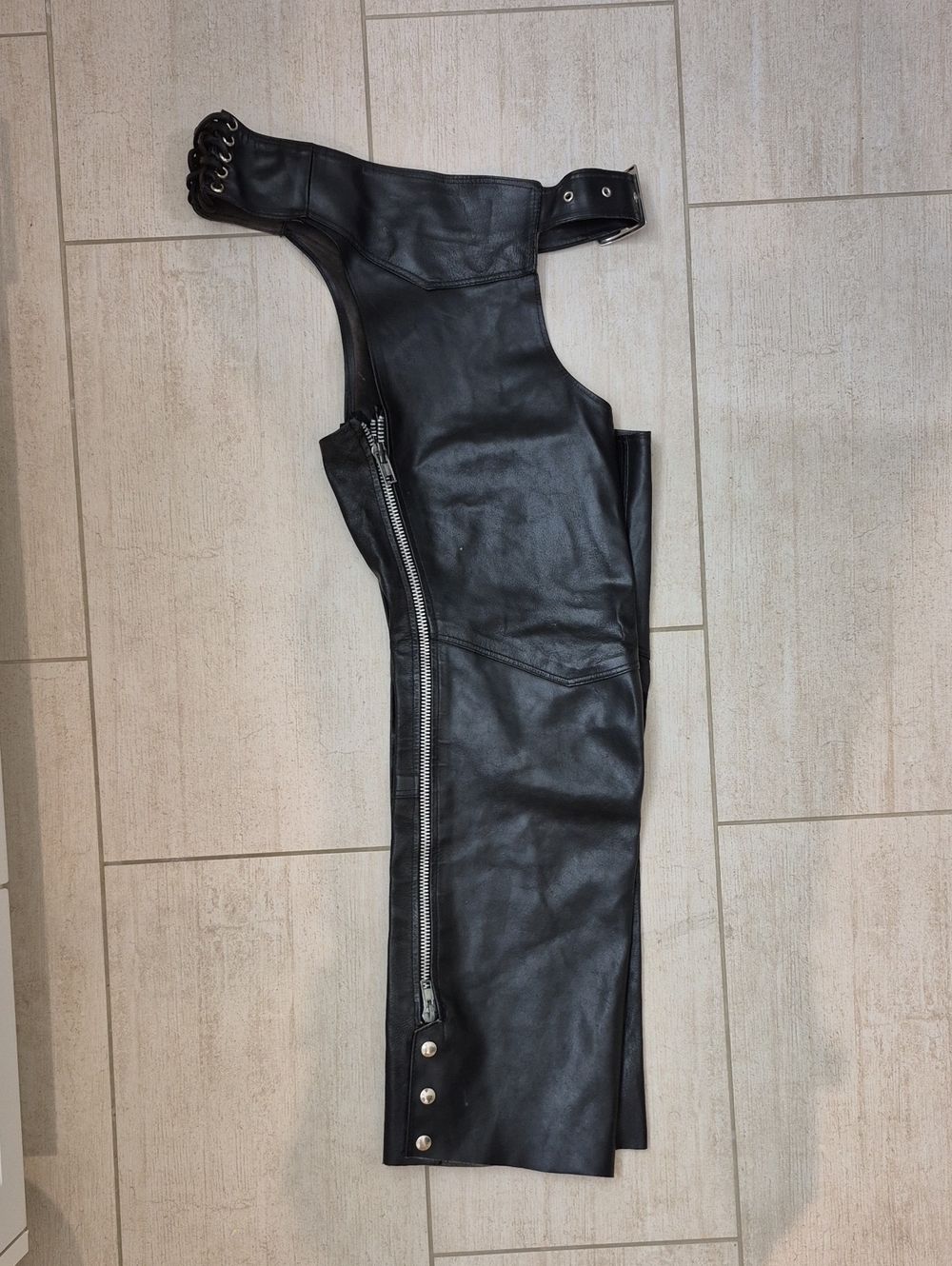 Black Leather Bristol Chaps 850